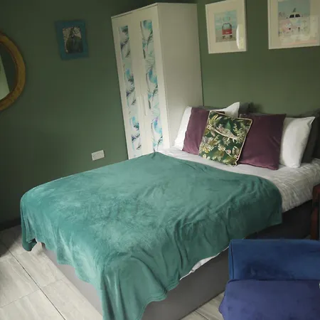 Skyline Guesthouse-2